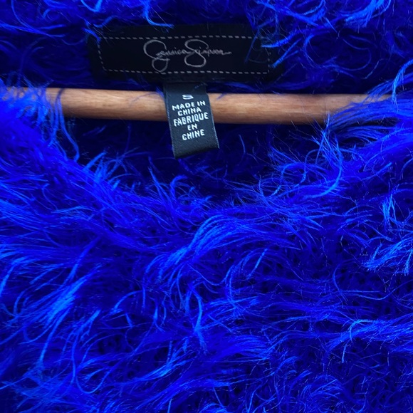 Y2K fuzzy cropped hoodie - Picture 10 of 11